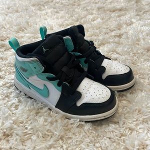 Nike Jordan 1 Mid Toddler Sneakers